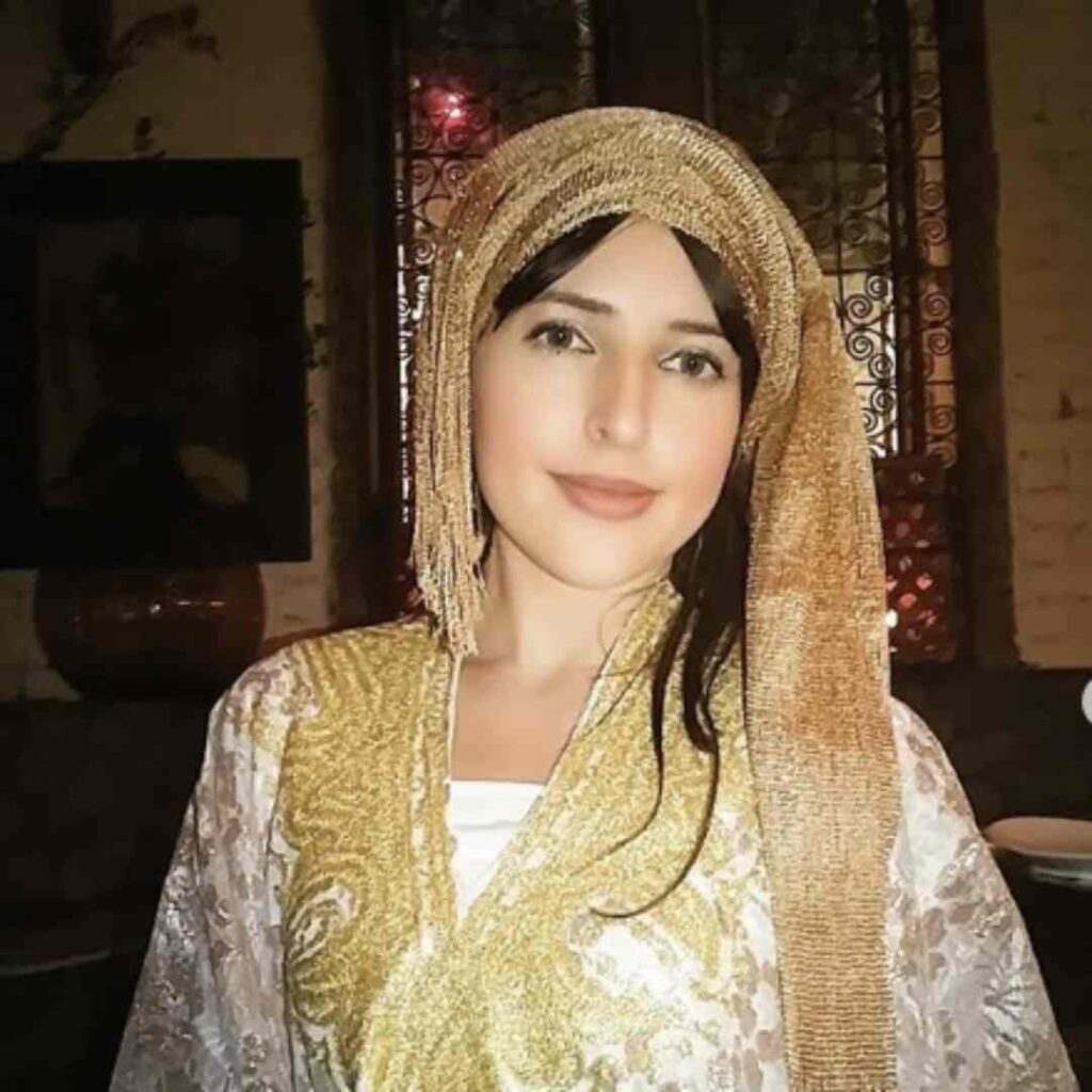 جينيفر جراوت ويكيبيديا | السيرة الذاتية، العمر، الزوج، الدين وحساباتها على انستقرام