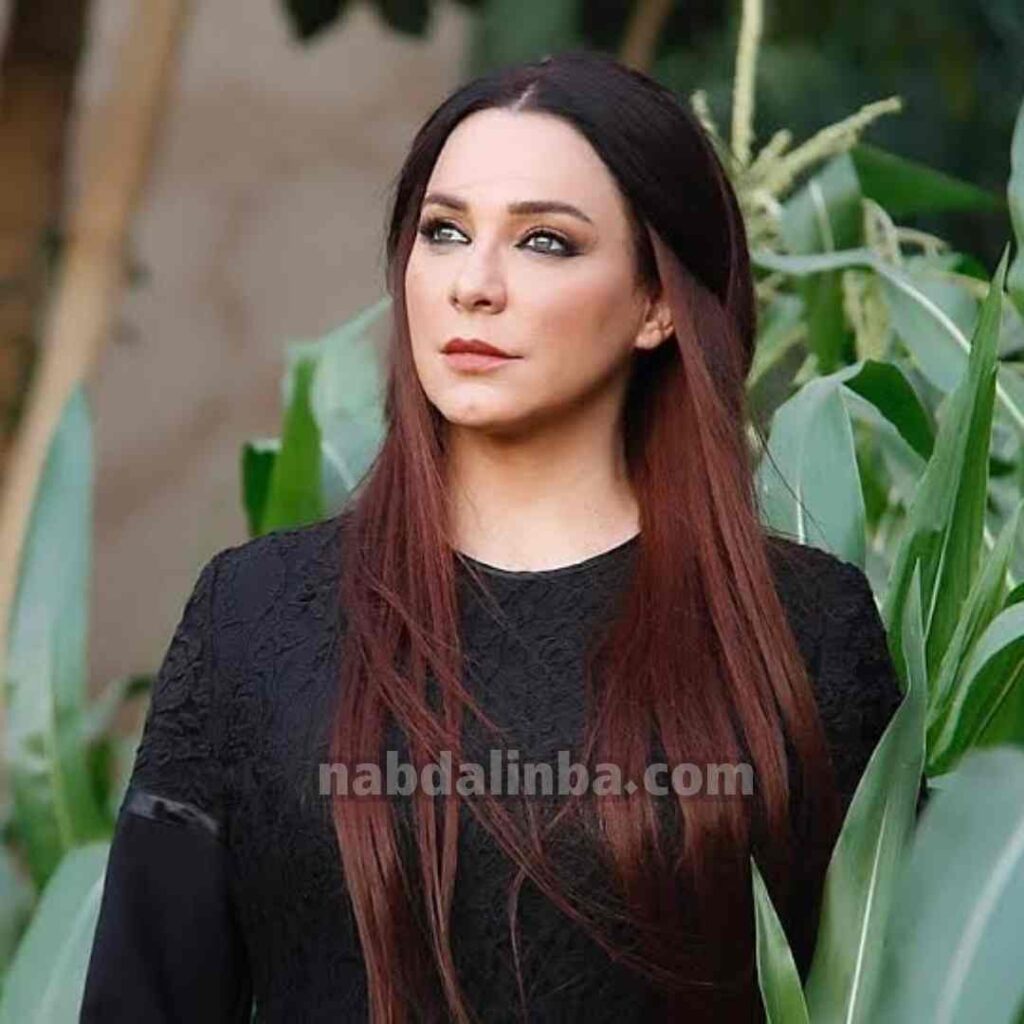 من هي سلاف فواخرجي