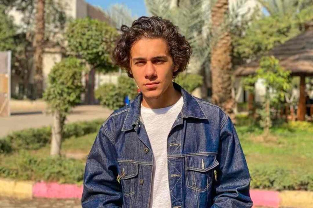 عمر رزيق ويكيبيديا: من بداياته الفنية إلى ضجة «ولنا في الخيال حب»… ماذا وراء الشائعات؟