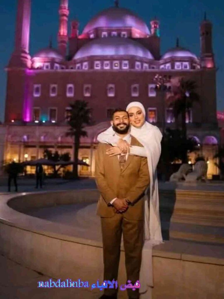 حازم فؤاد الدباح وزوجته 