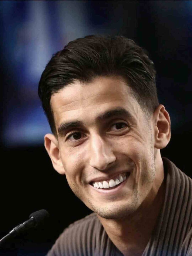 نايف أكرد ديانته جنسيته زوجته عمره | معلومات كاملة عنه