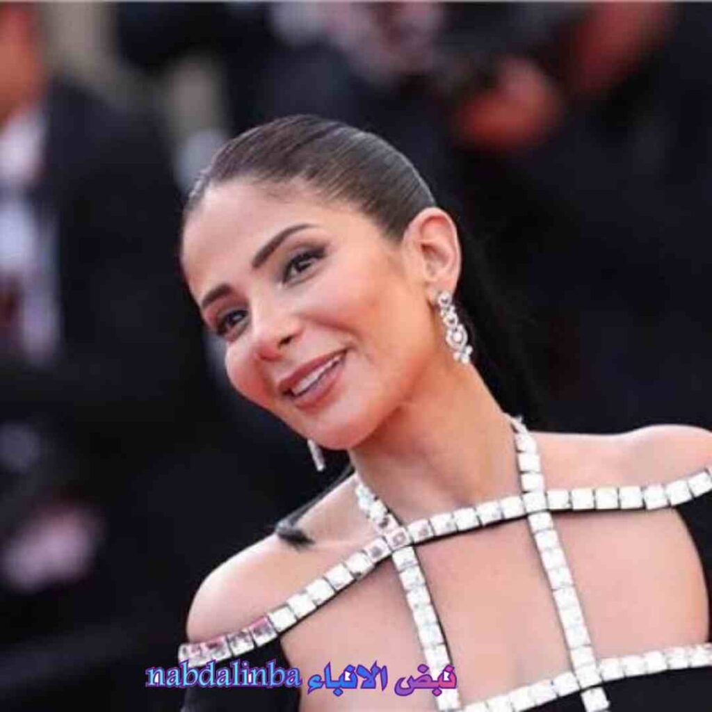 من هي منى زكي