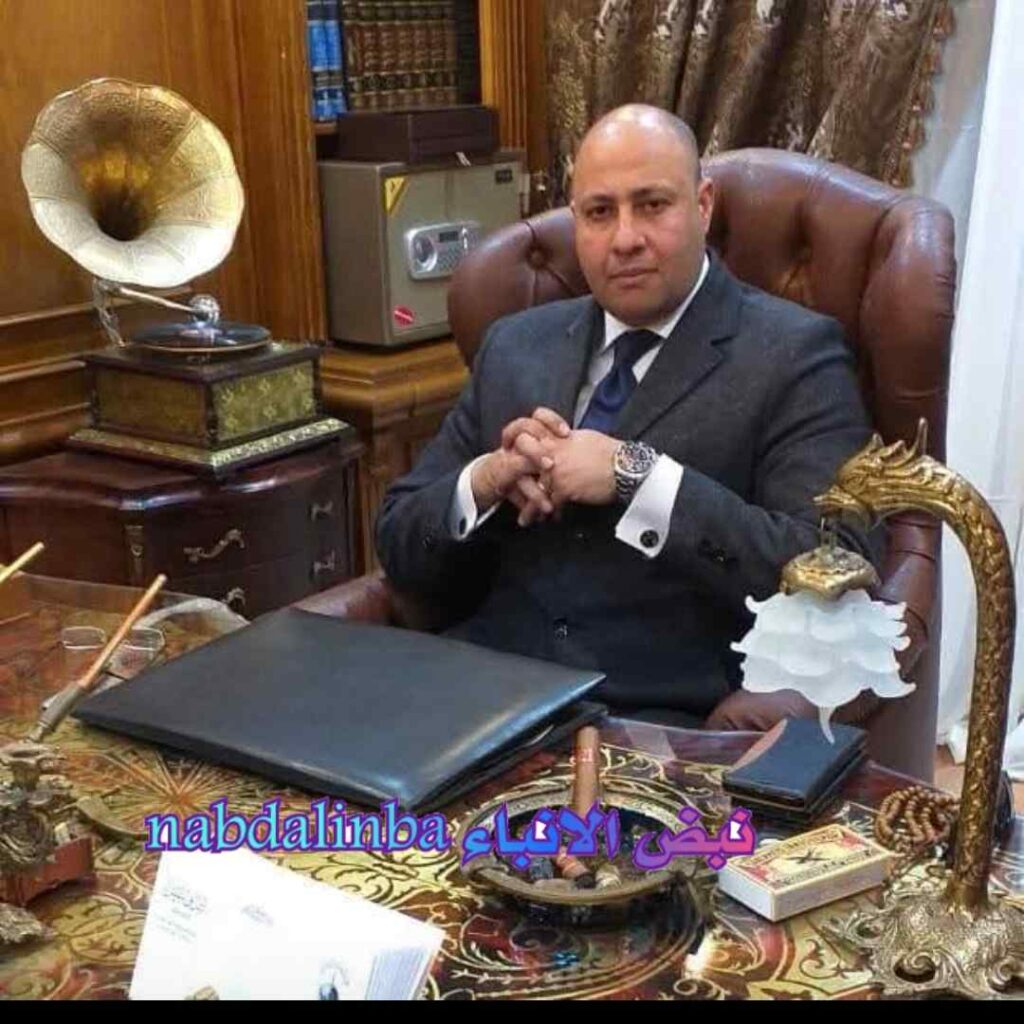 من هو أشرف نبيل