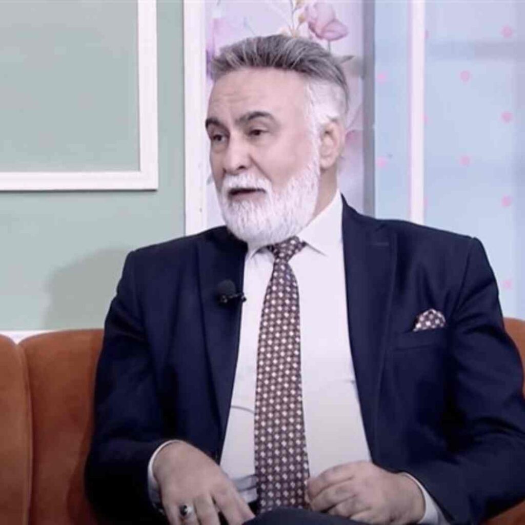 من هو طارق الدسوقي ويكيبيديا | السيرة الذاتية الحقيقية للفنان المصري