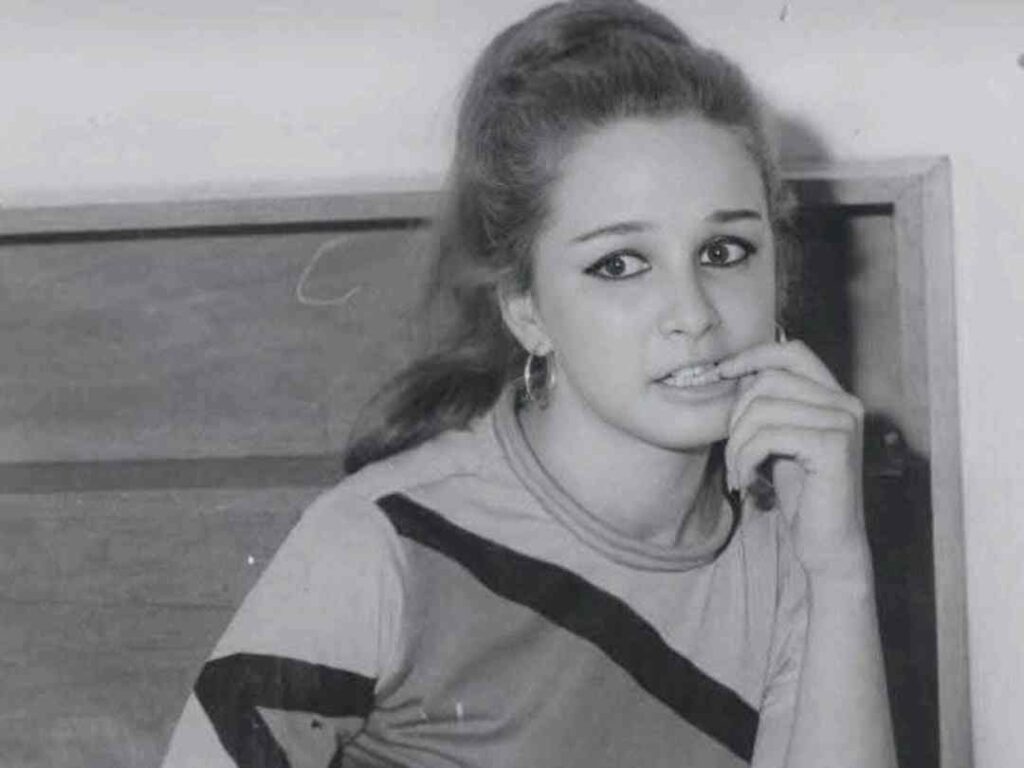 من هي نجلاء فتحي ويكيبيديا؟ – قصة اكتشافها وسبب تسميتها بهذا الاسم